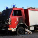 Brandanschlag auf Feuerwehr: Fahrzeug zerstört