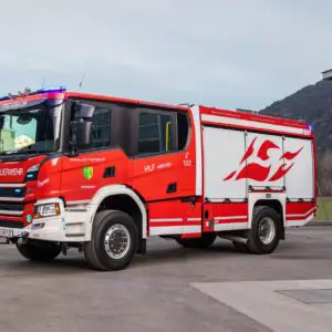 EMPL liefert HLF mit neuer Scania CrewCab 4x4 aus