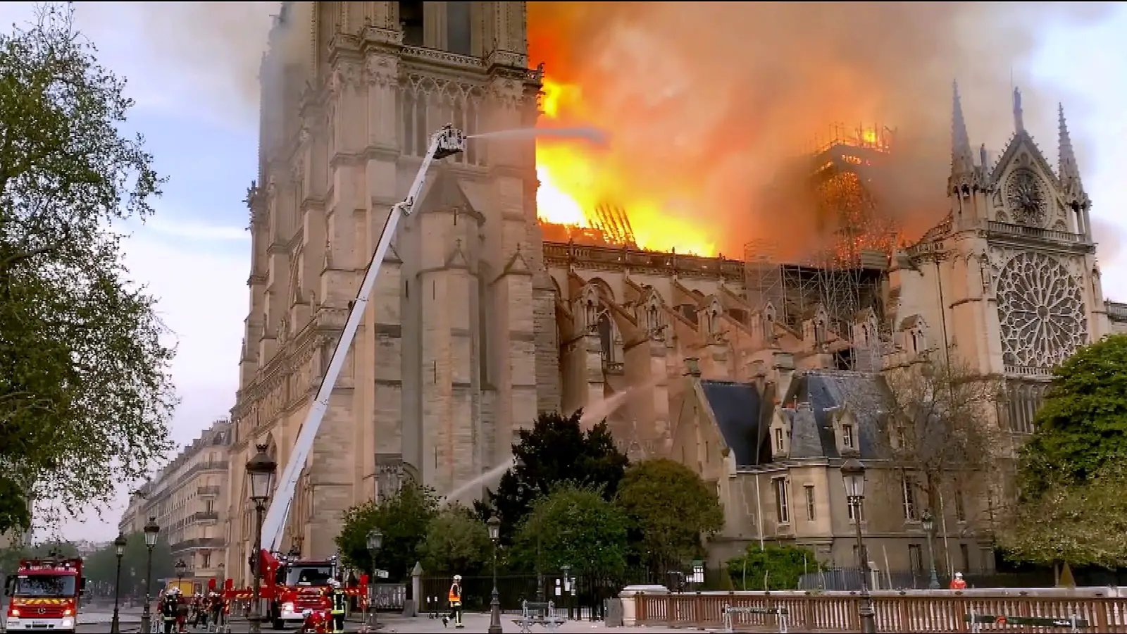 TV-Hinweis: der gefährliche Brand von Notre-Dame vor einem Jahr