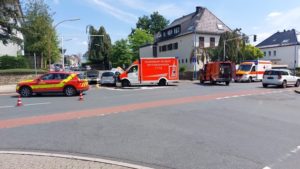 FW-Velbert: Verkehrsunfall mit Rettungswagen auf der Friedrich-Ebert-Straße