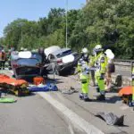 FW-BN: Schwerer Verkehrsunfall zwischen 3 PKW - 4 verletzte Personen