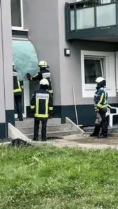 FW-BO: Person stürzt aus 6. Obergeschoss und verletzt sich schwer