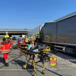 FW Kamen: Schwerer Verkehrsunfall BAB 2 FR Hannover am Kamener Kreuz