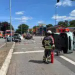 FW Norderstedt: Verkehrsunfall im Kreuzungsbereich Segeberger Chaussee / Poppenbütteler Straße