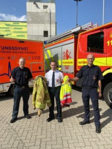 FW Ratingen: Durchmarsch! – Vom Notfallsanitäter zum Brandmeister in einem Rutsch!
