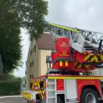 FW-DO: Küchenbrand in einer Dachgeschosswohnung // Feuerwehr verhindert Dachstuhlbrand