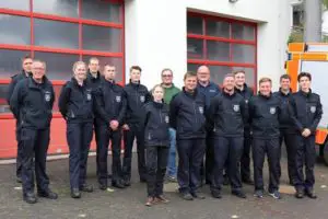 FW VG Asbach: 11 neue Feuerwehrleute starten in die Grundausbildung