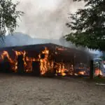 FW-ROW: Landwirtschaftliches Gebäude in Flammen