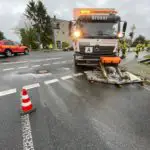 FW Alpen: Verkehrsunfall mit auslaufenden Betriebsmitteln