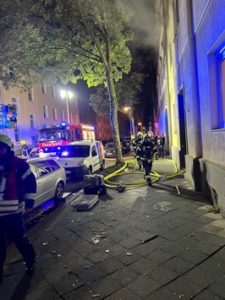 FW-GE: Unruhige Nacht für die Feuerwehr Gelsenkirchen mit zwei Brandeinsätzen