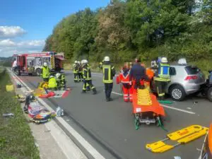 FW Bad Honnef: Auffahrunfall mit drei verletzten Personen