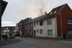 FW-KLE: Wohnungsbrand an der Siegertstraße