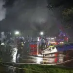 FW Norderstedt: Frieda-Nadig-Stieg – Carportbrand greift auf Endreihenhaus über
