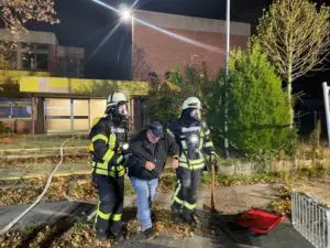 Feuerwehr Kalkar: Stadtwehrübung- Verpuffung im Heizungskeller