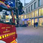 FW-DT: Ausgelöste Brandmeldeanlage in Einkaufzentrum – Alarm in böswilliger Absicht
