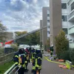 FW-Erkrath: Kellerbrand löst umfangreiche Menschenrettung aus