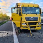 FW Lehrte: Brennendes Traktorgespann mit Strohballen, eine getroffene Gasleitung und ein LKW Unfall auf der Autobahn A2: 3 Einsätze in 70 Minuten