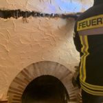 FF Bad Salzuflen: Baby-Katzen verstecken sich in Schornstein / Freiwillige Feuerwehr Bad Salzuflen befreit junge Kitte aus misslicher Lage