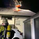 FW Gäufelden: Dachstuhlbrand in einem Vierparteienhaus