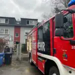 FW-E: Küchenbrand in einem Mehrfamilienhaus - schwangere Frau und vierjähriges Kind leicht verletzt