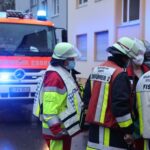 FW-E: Kohlenmonoxid-Warner von Einsatzkräften lösen bei Rettungsdiensteinsatz aus- drei Personen verletzt