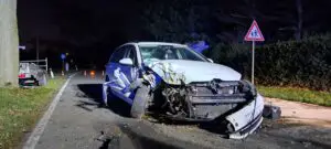 FW Xanten: Auslaufende Betriebsmittel nach Verkehrsunfall