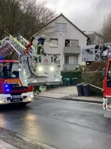 FW-EN: Weitere Einsätze für die Feuerwehr Wetter am Donnerstag -zwei zeitgleiche Einsätze in der Kaiserstraße-