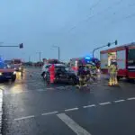 FW Dresden: Verkehrsunfall mit zwei Verletzten