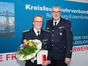 FW-RD: Jahreshauptversammlung Kreisfeuerwehrverband Rendsburg-Eckernförde – 5 Kameraden bekamen das Deutsche Feuerwehr Ehrenkreuz verliehen.