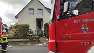 FW Celle: Küchenbrand in Altencelle