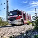 FW-NE: Leblose Person im Wasser | Feuerwehr unterstützte Bergung