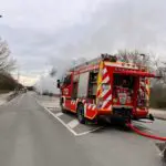 FW-GLA: Brennender LKW sorgt für Stau in Gladbeck