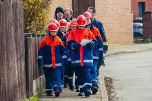 FW Lehrte: Zum 45-jährigen Jubiläum: Freiwillige Feuerwehr Aligse richtet Stadtjugendfeuerwehr Orientierungsmarsch aus.