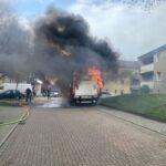 FW-MH: Kleintransporter geht in Flammen auf