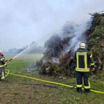 FW-AR: Osterfeuer vorzeitig in Brand