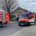 FW Bergheim: Abschlussmeldung Chlorgasunfall: 21 Kinder und drei Erwachsene in Bergheimer Schwimmbad verletzt - Weitere Verletzte bei Unfall auf Autobahn