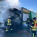FF Bad Salzuflen: Lkw-Brand sorgt für kilometerlangen Stau auf der A2 / Freiwillige Feuerwehr Bad Salzuflen ist im Dauereinsatz