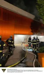FW-M: Brand im Wertstoffhof (Freimann)