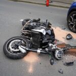 FW-EN: Schwerer Motorradunfall: Motorrad kollidiert mit PKW