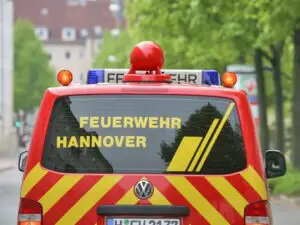 FW Hannover: Kampfmittelverdacht in Hannover-Sahlkamp