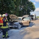 FW-ROW: Fahrzeug gerät in Brand