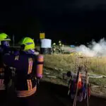 FW Flotwedel: Strohfigur in Brand - Ortsfeuerwehr Eicklingen rückt zu nächtlichem Einsatz aus