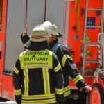 FW Stuttgart: Dachgeschosswohnung in Flammen