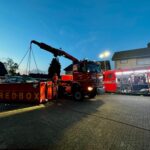 FW-GL: Brand eines Hybrid-PKW im Stadtteil Moitzfeld sorgt für aufwändigen Einsatz