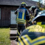 FW Hünxe: Zimmerbrand mit zwei Verletzten