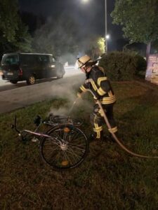 FW Celle: Brennt Fahrrad in Celle