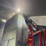 FW Horn-Bad Meinberg: Brand in einem Industriebetrieb beschäftigt 70 Einsatzkräfte fast 10 Stunden