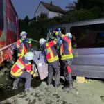 FW-PL: Schwerer Verkehrsunfall mit einer eingeklemmten Person
