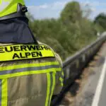 FW Alpen: Verkehrsunfall auf der A57