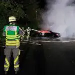 FW Bocholt: Fahrzeugbrand